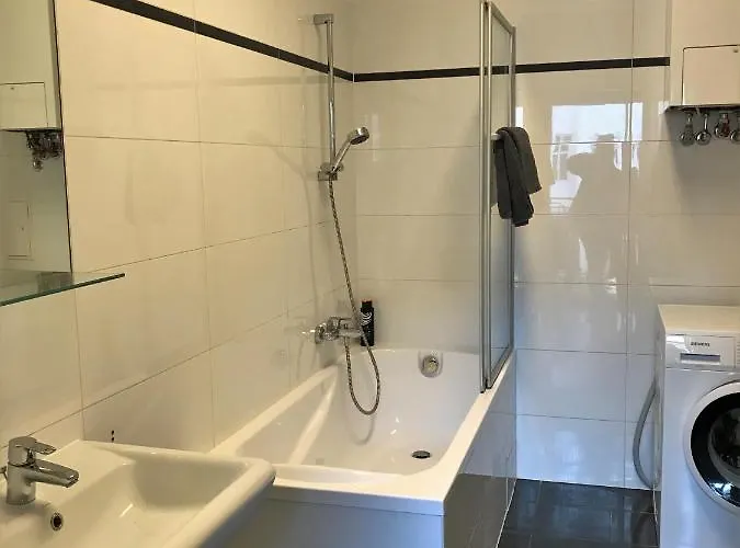 Near Yppenplatz & Brunnenmarkt Апартаменти Відень
