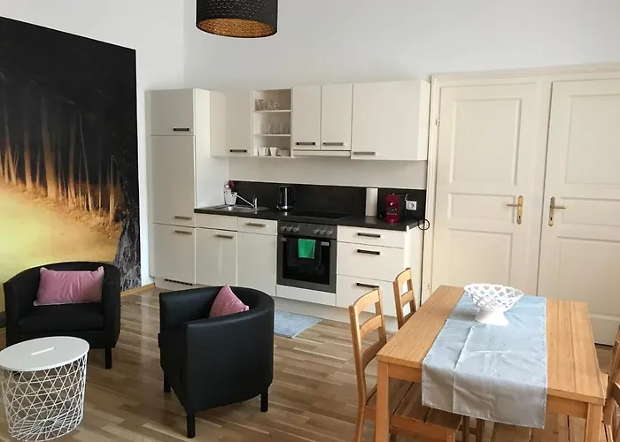 Near Yppenplatz & Brunnenmarkt Апартаменти *