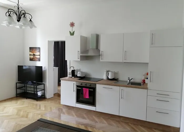 Near Yppenplatz & Brunnenmarkt Апартаменти *