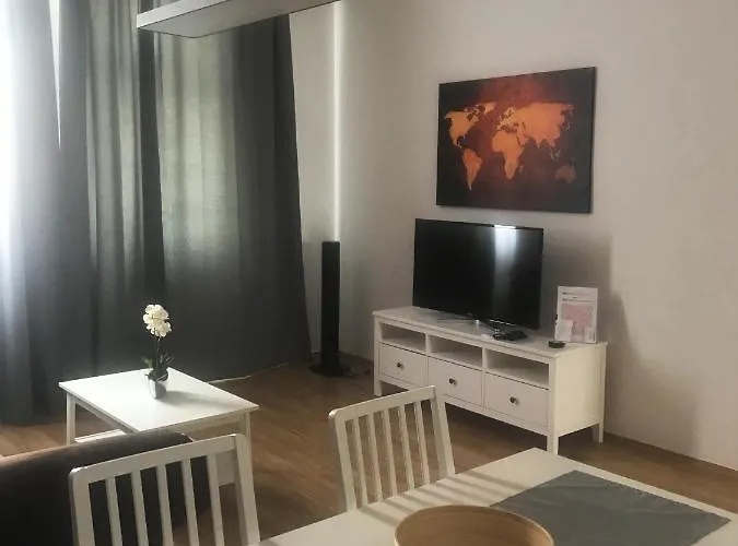 Near Yppenplatz & Brunnenmarkt Апартаменти *
