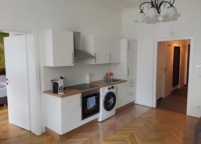 Near Yppenplatz & Brunnenmarkt Апартаменти *