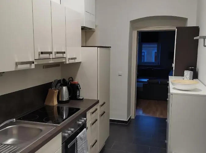 Near Yppenplatz & Brunnenmarkt Апартаменти Відень