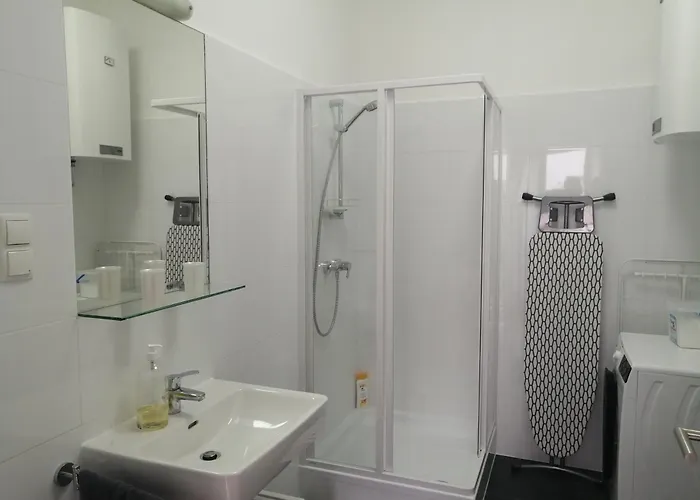 Апартаменти Near Yppenplatz & Brunnenmarkt *