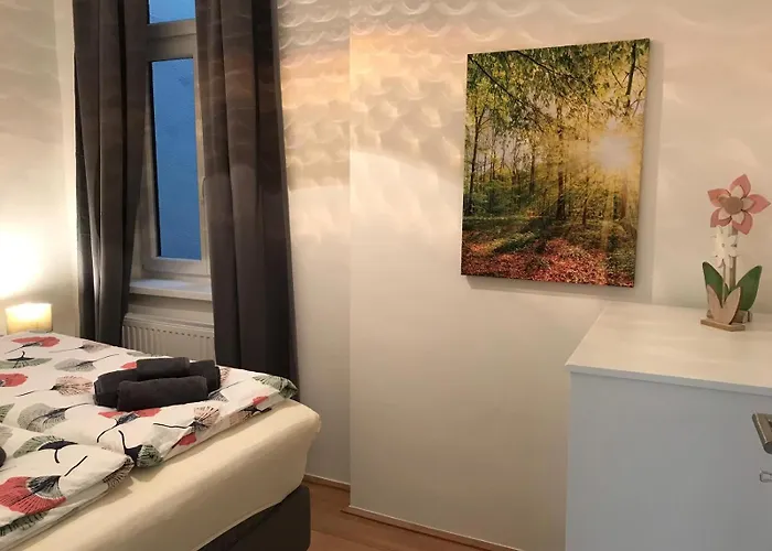 Near Yppenplatz & Brunnenmarkt Апартаменти *
